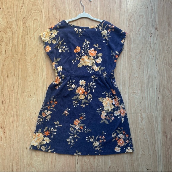 Waist-Defined Navy Floral Patterned T-Shirt Dress for Girls Size M (8) - Picture 3 of 4